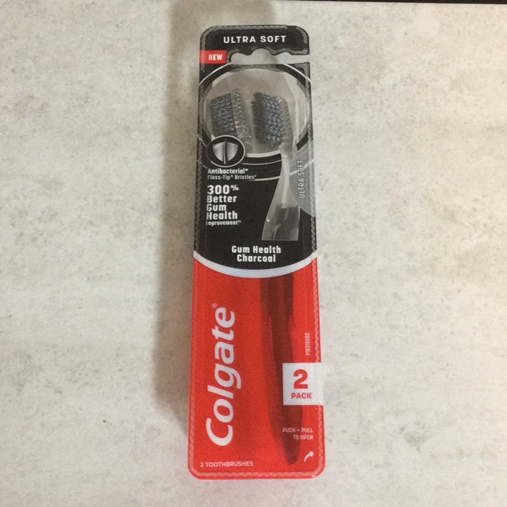 NWT Colgate Gum Health Charcoal Toothbrushes - 2 Pack - Black/Red